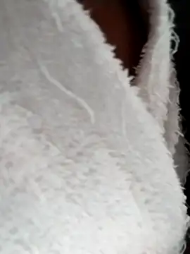 Snapshot of LaraCaliente chatting on November 18, 2025, 1:03 pm LaraCaliente online show from November 18, 2025, 1:03 pm