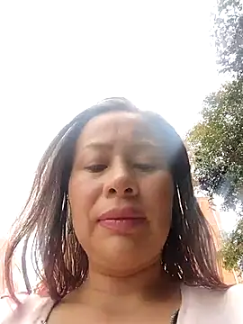 Snapshot of LaraCaliente chatting on January 14, 2026, 4:43 pm LaraCaliente online show from January 14, 2026, 4:43 pm