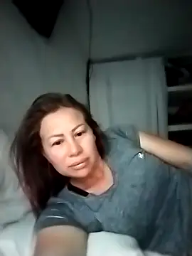 Snapshot of LaraCaliente chatting on January 11, 2026, 10:49 pm LaraCaliente online show from January 11, 2026, 10:49 pm