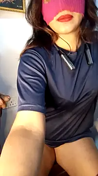 Ceylon couple online show from December 19, 2025, 9:44 am