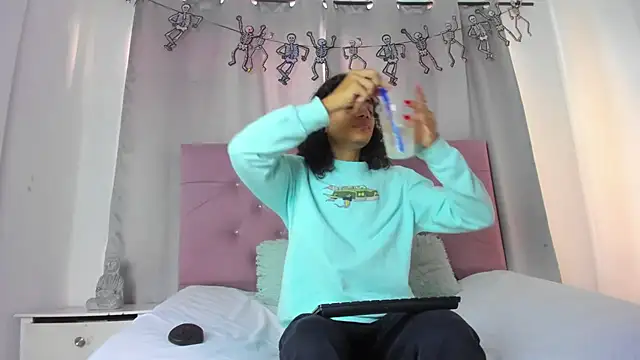 EthanBlackwoodd online show from November 9, 2025, 8:02 pm