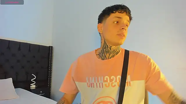 Declan-Fox online show from November 2, 2025, 5:12 am