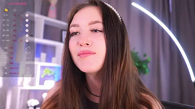 Snapshot of AlinaOrf chatting on October 26, 2025, 5:30 am AlinaOrf online show from October 26, 2025, 5:30 am