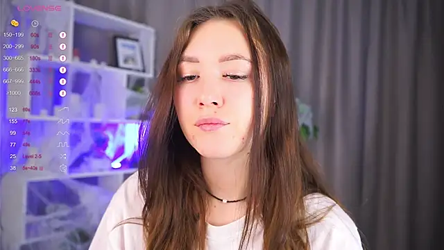 Snapshot of AlinaOrf chatting on November 3, 2025, 5:12 am AlinaOrf online show from November 3, 2025, 5:12 am