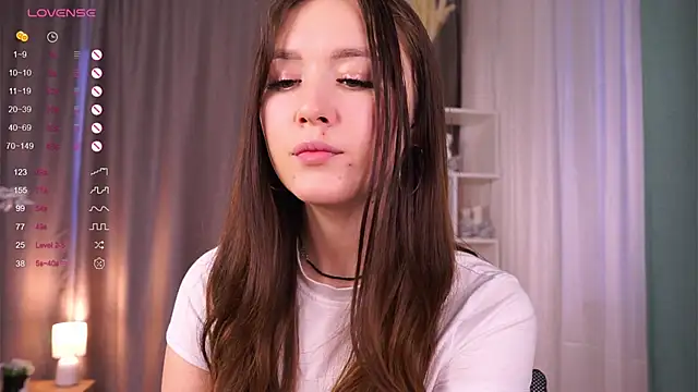 Snapshot of AlinaOrf chatting on November 27, 2025, 5:08 am AlinaOrf online show from November 27, 2025, 5:08 am