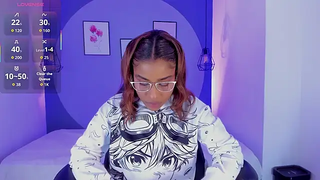 Snapshot of selena_monroy chatting on October 31, 2025, 11:18 am selena monroy online show from October 31, 2025, 11:18 am