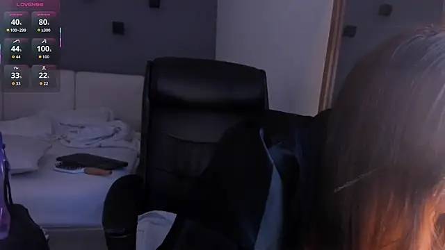 Snapshot of selena_monroy chatting on November 10, 2025, 5:01 am selena monroy online show from November 10, 2025, 5:01 am