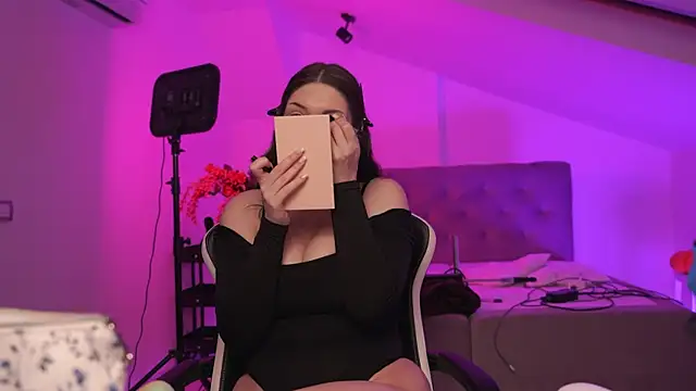 Snapshot of Jessasmith chatting on November 26, 2025, 8:03 am Jessasmith online show from November 26, 2025, 8:03 am