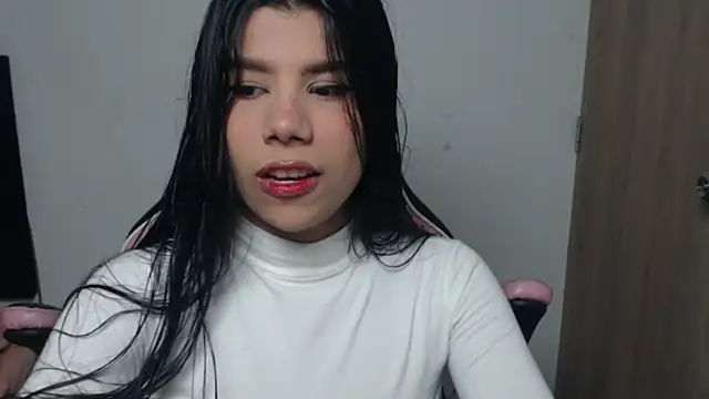 Snapshot of MayaScott11 chatting on May 16, 2026, 9:19 am MayaScott11 online show from May 16, 2026, 9:19 am