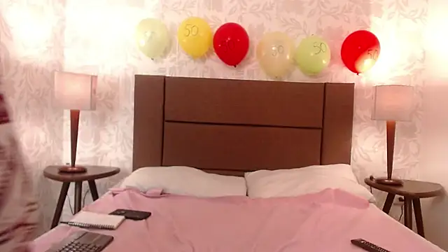 Snapshot of Ava_Raye chatting on September 19, 2025, 7:40 pm Ava Raye online show from September 19, 2025, 7:40 pm