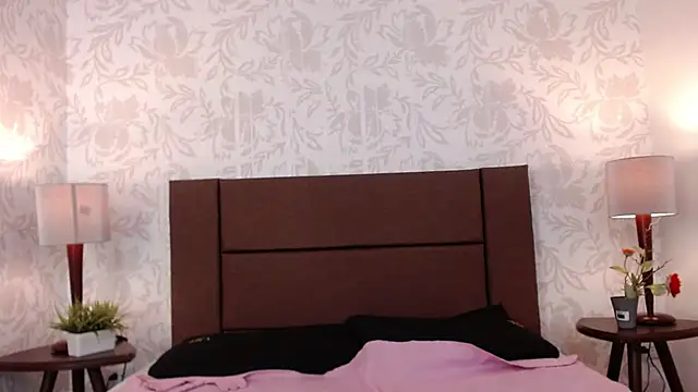 Snapshot of Ava_Raye chatting on November 24, 2025, 7:47 pm Ava Raye online show from November 24, 2025, 7:47 pm