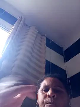 Snapshot of Rosabela04 chatting on November 24, 2025, 5:24 pm Rosabela04 online show from November 24, 2025, 5:24 pm