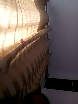 Snapshot of Rosabela04 chatting on November 9, 2025, 10:52 am Rosabela04 online show from November 9, 2025, 10:52 am