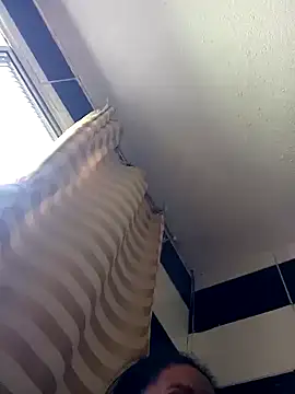 Snapshot of Rosabela04 chatting on November 14, 2025, 4:21 pm Rosabela04 online show from November 14, 2025, 4:21 pm