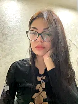 Snapshot of milka_catt chatting on September 20, 2025, 4:45 pm milka catt online show from September 20, 2025, 4:45 pm