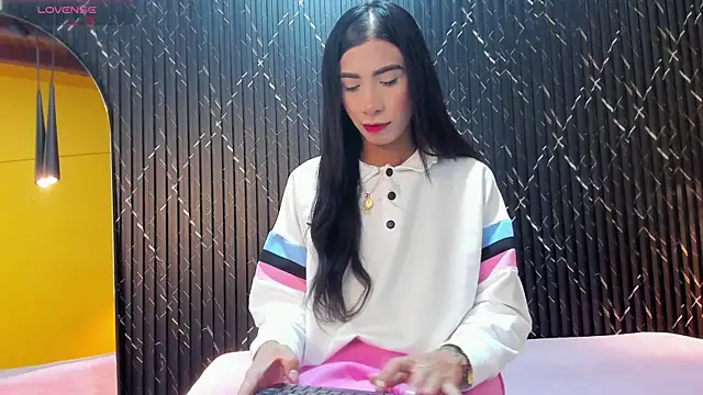 Snapshot of Miss_Ariaa chatting on September 24, 2025, 11:39 am Miss Ariaa online show from September 24, 2025, 11:39 am