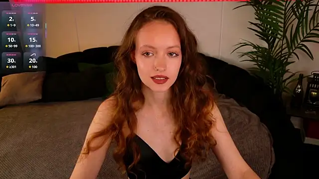 Snapshot of SallyPinkman chatting on November 7, 2025, 10:20 am SallyPinkman online show from November 7, 2025, 10:20 am