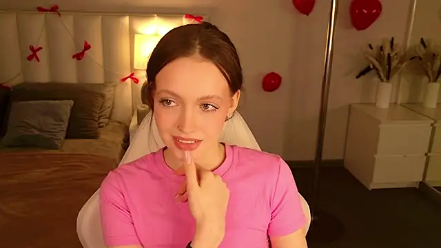 Snapshot of SallyPinkman chatting on February 13, 2026, 9:09 am SallyPinkman online show from February 13, 2026, 9:09 am