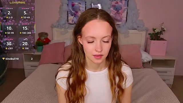 Snapshot of SallyPinkman chatting on October 5, 2025, 9:11 am SallyPinkman online show from October 5, 2025, 9:11 am