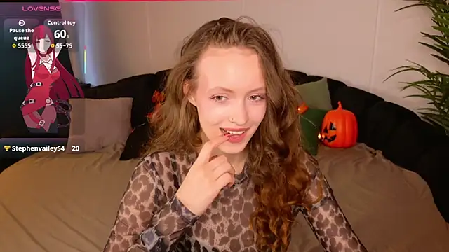 Snapshot of SallyPinkman chatting on October 21, 2025, 2:05 pm SallyPinkman online show from October 21, 2025, 2:05 pm