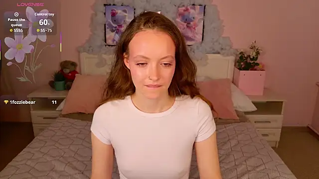 Snapshot of SallyPinkman chatting on October 12, 2025, 12:39 pm SallyPinkman online show from October 12, 2025, 12:39 pm