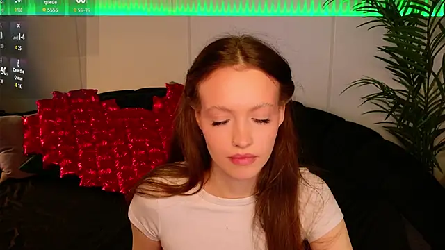 Snapshot of SallyPinkman chatting on February 12, 2026, 9:09 am SallyPinkman online show from February 12, 2026, 9:09 am