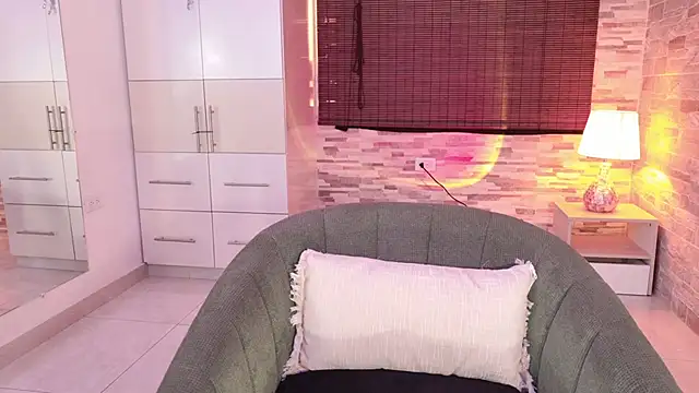 Snapshot of Vicky_kittyy chatting on December 2, 2025, 12:51 pm Vicky kittyy online show from December 2, 2025, 12:51 pm