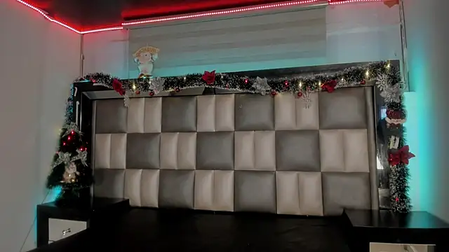 Snapshot of abbiecollins_js chatting on December 16, 2025, 3:11 am abbiecollins js online show from December 16, 2025, 3:11 am