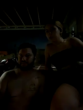 Snapshot of coupleyys chatting on November 9, 2025, 2:04 am coupleyys online show from November 9, 2025, 2:04 am