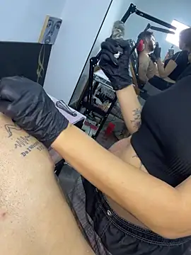 coupleyys online show from February 16, 2026, 7:01 pm