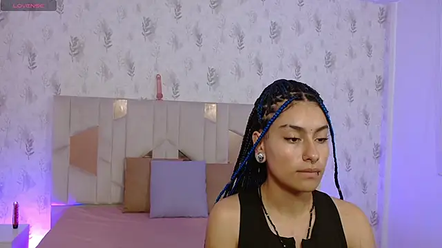 DAKOTA TAY1 online show from October 10, 2025, 11:44 am