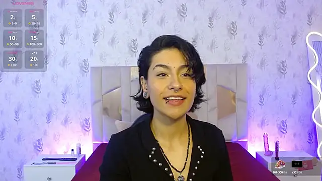 DAKOTA TAY1 online show from September 21, 2025, 12:10 pm