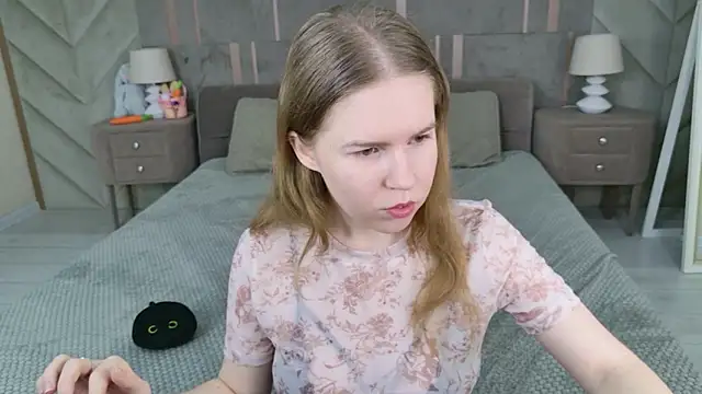 Snapshot of Alida_Brice chatting on April 11, 2026, 5:37 am Alida Brice online show from April 11, 2026, 5:37 am