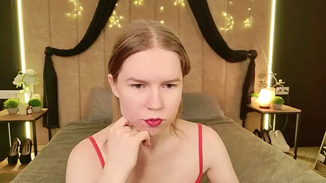 Snapshot of Alida_Brice chatting on March 3, 2026, 5:36 am Alida Brice online show from March 3, 2026, 5:36 am