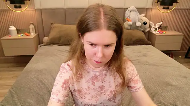 Snapshot of Alida_Brice chatting on April 4, 2026, 5:36 am Alida Brice online show from April 4, 2026, 5:36 am