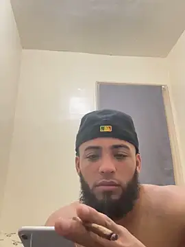 LeoPR00 online show from November 19, 2025, 4:23 am