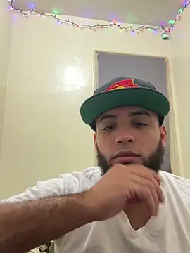 LeoPR00 online show from December 16, 2025, 1:10 am