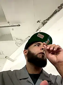 LeoPR00 online show from September 28, 2025, 12:39 am