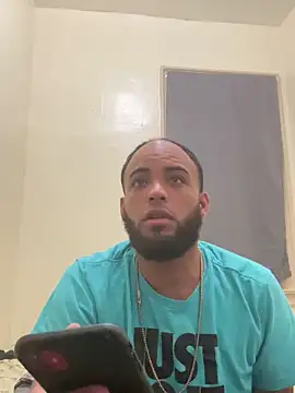 LeoPR00 online show from September 21, 2025, 10:42 am