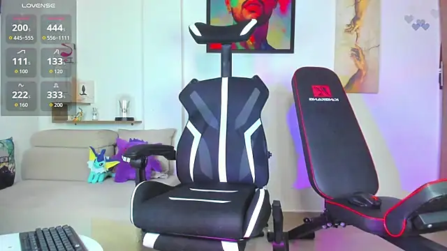 JordanRossie online show from November 26, 2025, 2:17 pm