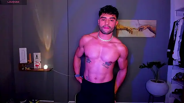 Snapshot of JordanRossie chatting on April 14, 2026, 12:48 am JordanRossie online show from April 14, 2026, 12:48 am