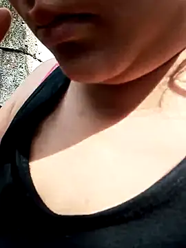 Snapshot of slutty_pinay12 chatting on November 2, 2025, 5:34 am slutty pinay12 online show from November 2, 2025, 5:34 am