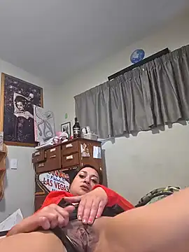 Trixtbang online show from September 30, 2025, 2:28 am