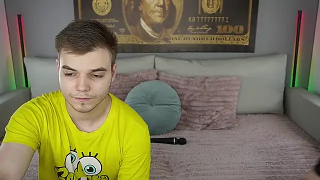 Snapshot of Vikki_George chatting on September 13, 2025, 8:20 pm Vikki George online show from September 13, 2025, 8:20 pm