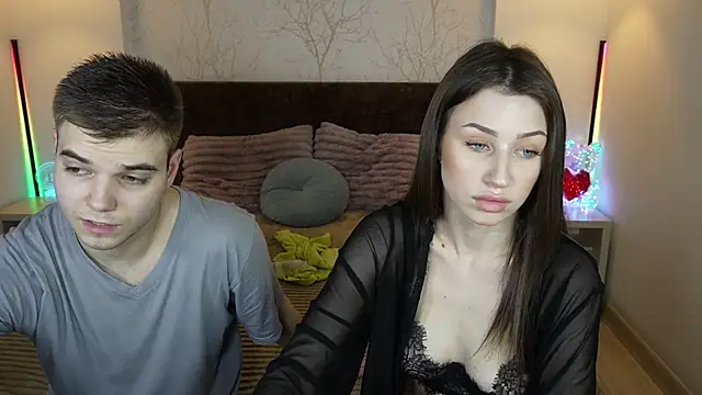 Snapshot of Vikki_George chatting on October 7, 2025, 9:16 pm Vikki George online show from October 7, 2025, 9:16 pm