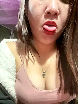 Snapshot of Luna-ass chatting on November 25, 2025, 12:00 am Luna-ass online show from November 25, 2025, 12:00 am