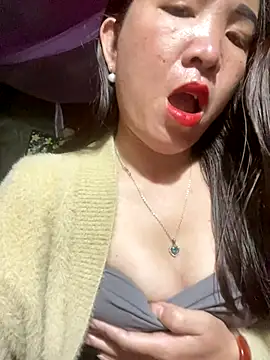 Snapshot of Luna-ass chatting on December 14, 2025, 11:10 pm Luna-ass online show from December 14, 2025, 11:10 pm