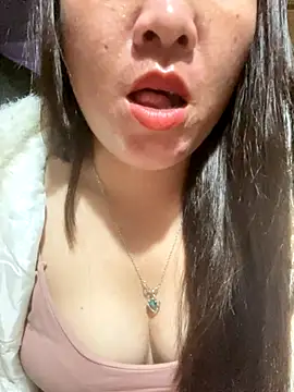 Snapshot of Luna-ass chatting on December 2, 2025, 1:24 pm Luna-ass online show from December 2, 2025, 1:24 pm