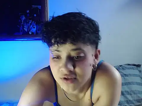 Snapshot of Jade_Rayden chatting on February 6, 2026, 7:43 pm Jade Rayden online show from February 6, 2026, 7:43 pm