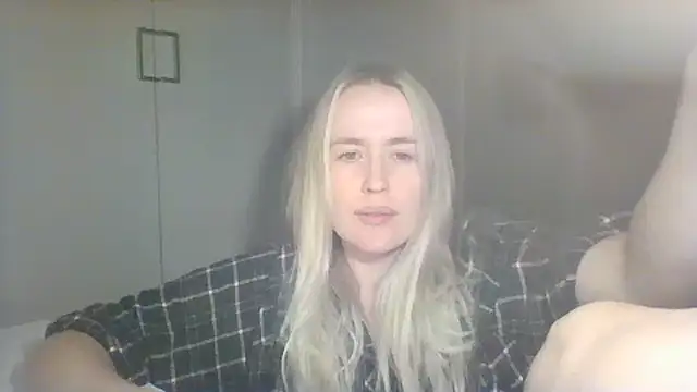 Snapshot of Frosian chatting on October 9, 2025, 9:37 pm Frosian online show from October 9, 2025, 9:37 pm